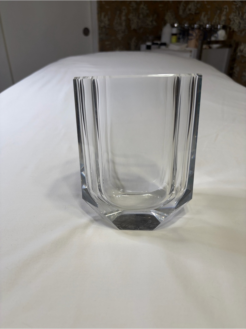 Clear Faceted Crystal Vase Modern, clean and simple design